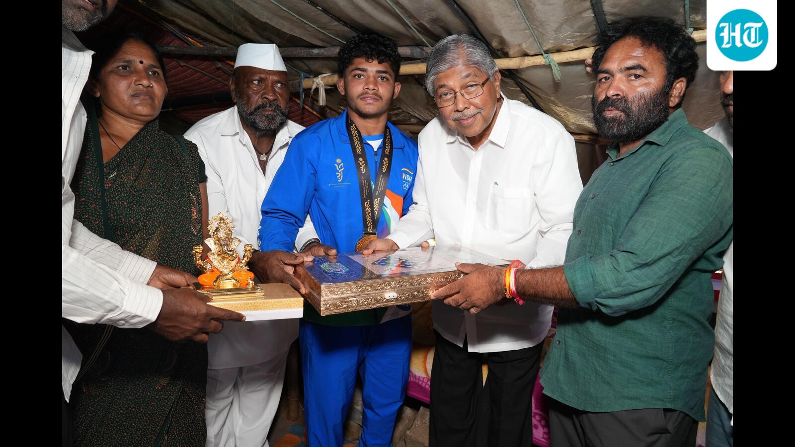 After adopting wrestler Sunny Phulmali, Chandrakant Patil hints at Govt. jobs for athletes under 17