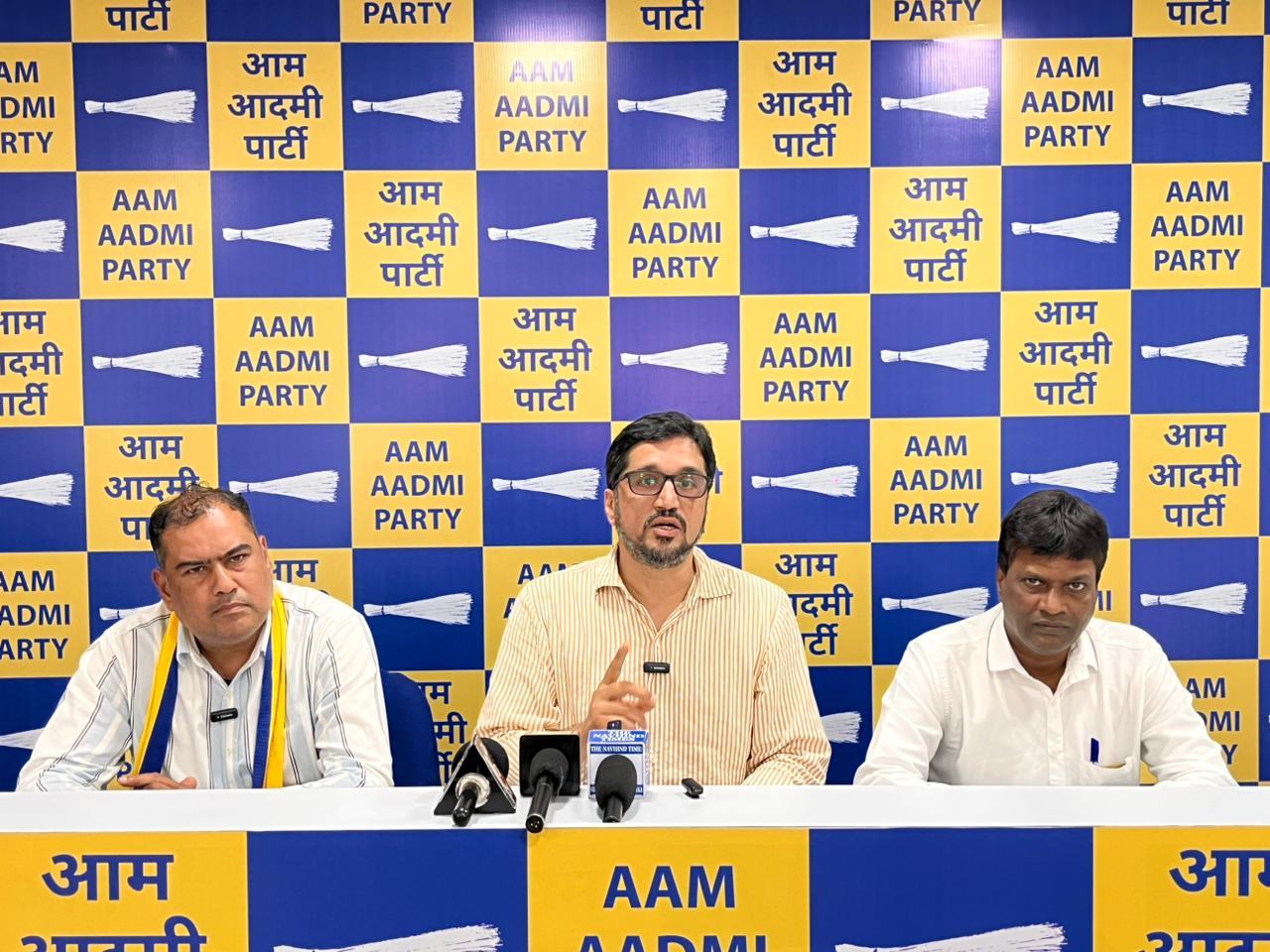 Sawant Sarkar Hiding Facts in Cash-for-Jobs Scam: Valmiki Naik