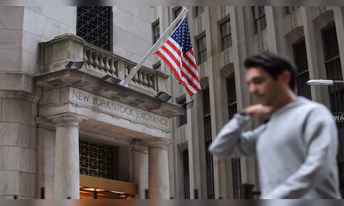 AI-linked stocks continue to sell-off on Wall Street as indices remain on edge ahead of jobs report