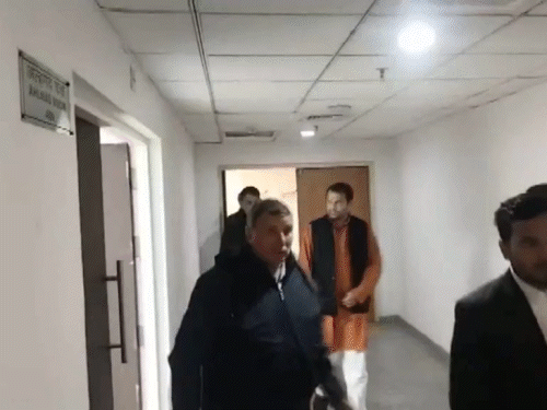 Charges framed against Lalu Yadav's family in land-for-jobs case: Lalu, Rabri, Tejashwi, Misa & Tej Pratap among 41 to face trial; 52 others acquitted - Bihar News