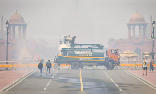 Delhi mandates 50% work from home in govt and private offices amid severe pollution