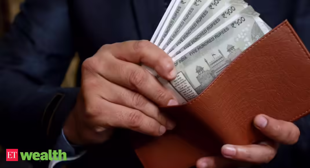 From one salary to many: Why multiple income streams became the new normal in 2025 - One salary is no longer enough! Why multiple income streams took centre stage