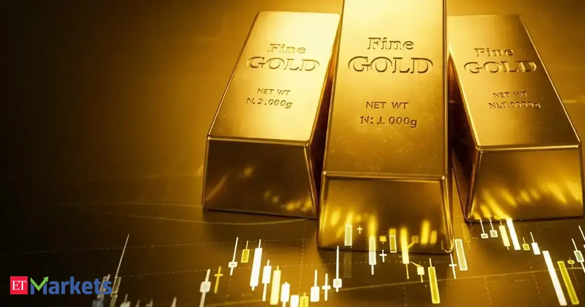 Gold steady as focus turns to Fed minutes, US jobs report