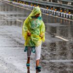 Maharashtra orders early office closure, work-from-home amid red alert