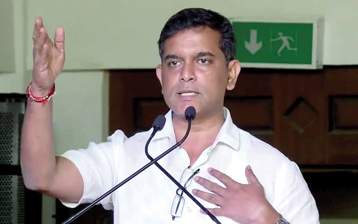 Palekar Slams Dhavalikar for ‘Misusing Holy Shrine’ Amid Cash-for-Jobs Row - Goemkarponn