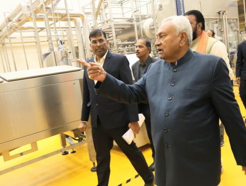 Nitish pitches for ‘jobs to locals’ during Buxar SEZ visit