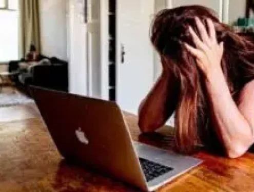 1,800 People Allegedly Tricked by Work-From-Home Scheme, Woman Held