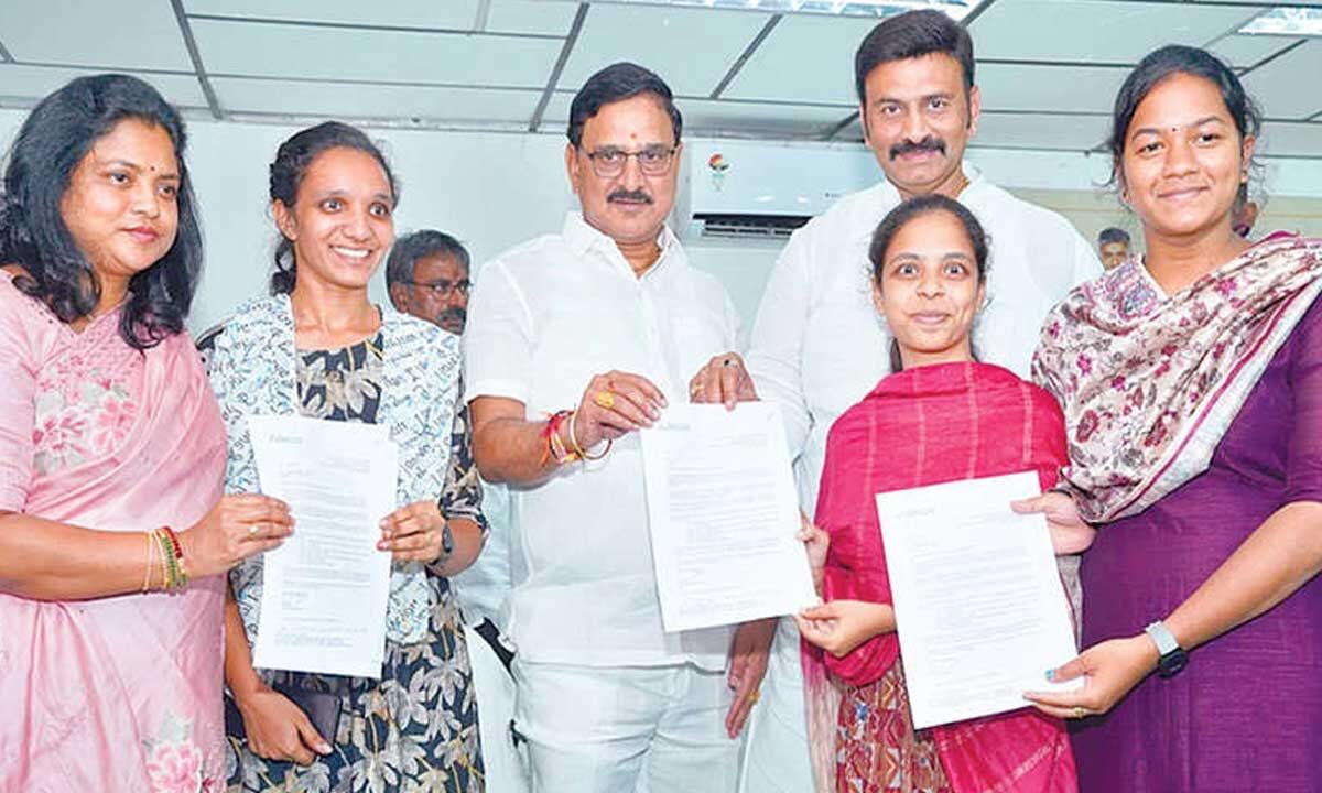 600 secure placements at job mela