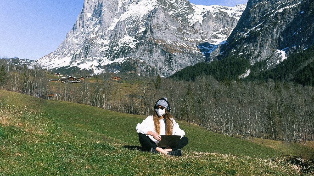 9 careers that don't need an office, from mountains to the Maldives