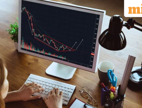 Canadian dollar gains in limited move ahead of jobs data