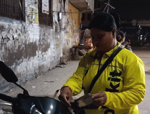 Delivery Duty Despite Chain Snatching