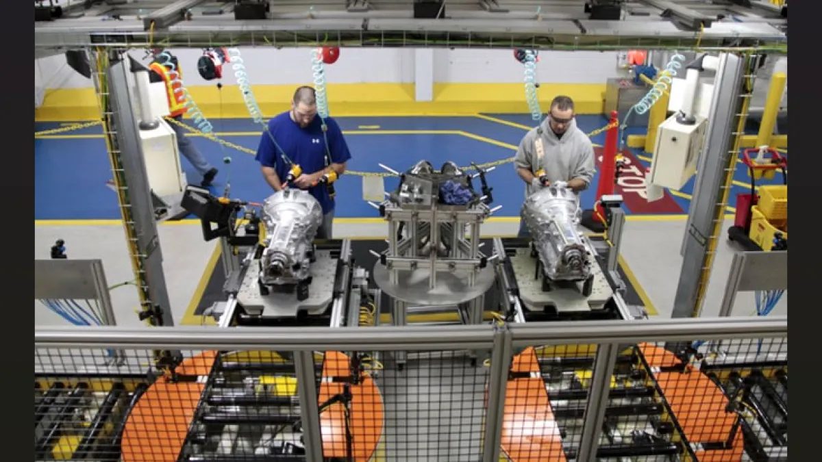 Gold Price Volatility: US Jobs Data & Fed Minutes: Rediff Moneynews