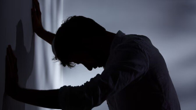 Greater Noida man dies by suicide days after losing job, jumps from 16th floor - UP News