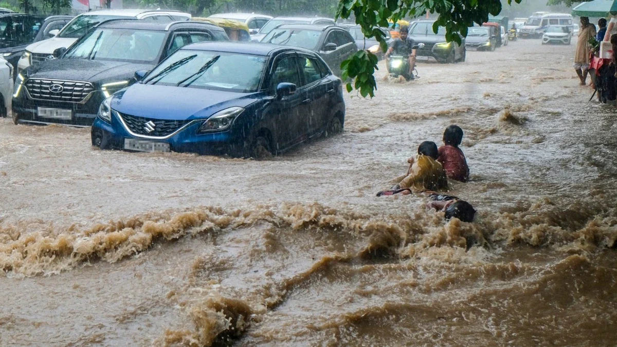 Gurugram asks employees to work from home today after heavy, overnight rain - Gurgaon News