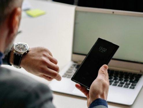 IIT grad says MNC job has no work, spends days watching reels