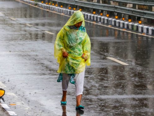 Maharashtra orders early office closure, work-from-home amid red alert