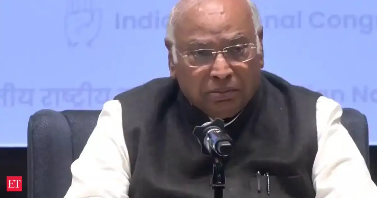 Modi govt cut funding for rural jobs programme, but patronized big corporates, says Mallikarjun Kharge
