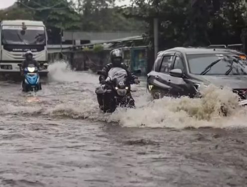 Mumbai issues work from home advisory for private offices, some govt offices to observe half day amid heavy rains