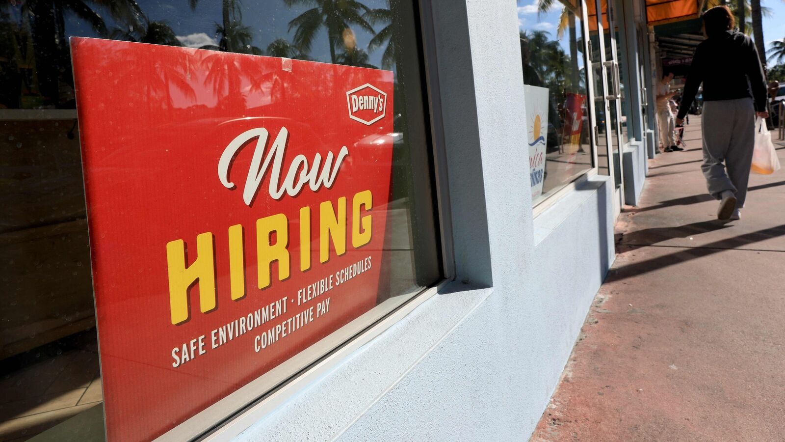 US employment report: 64,000 jobs created in November 2025, but unemployment at four-year-high