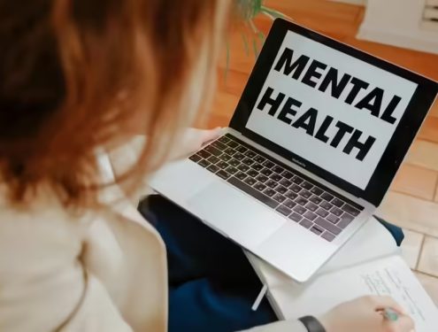 toxic work environment: Employee shares toxic job struggle online, says mental health is forcing them to consider quitting